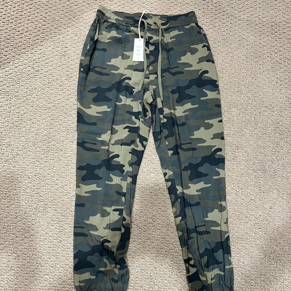 Z Supply camo joggers